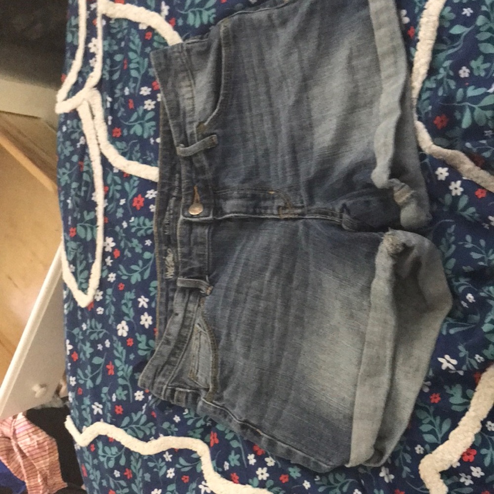 Denim shorts never worn